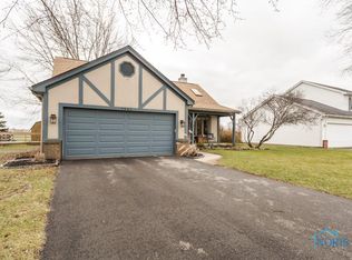 7321 Twin Lakes Rd, Perrysburg, OH 43551