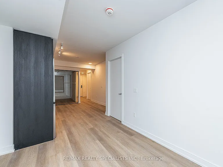 1 Jarvis St #305 — Photo 11