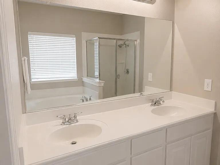 1622 Lake Travis Dr — Photo 16