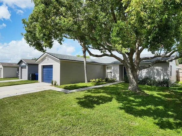 1010 Lochmont Dr, Brandon, FL 33511