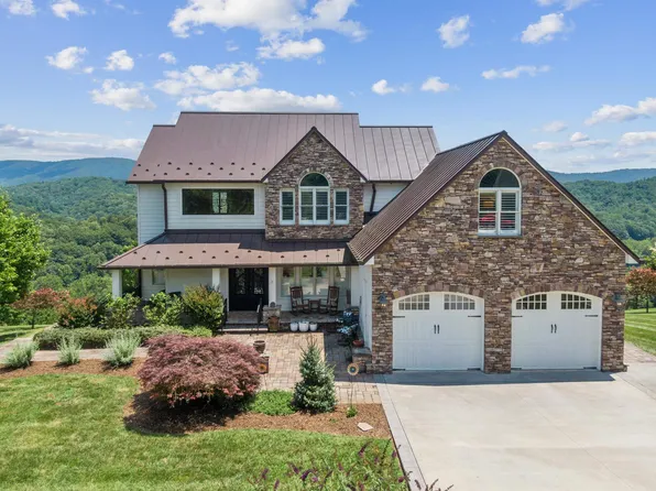 322 Horseshoe Farm Rd, Pembroke, VA 24136