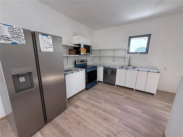 536 Smith St #201 — Photo 3