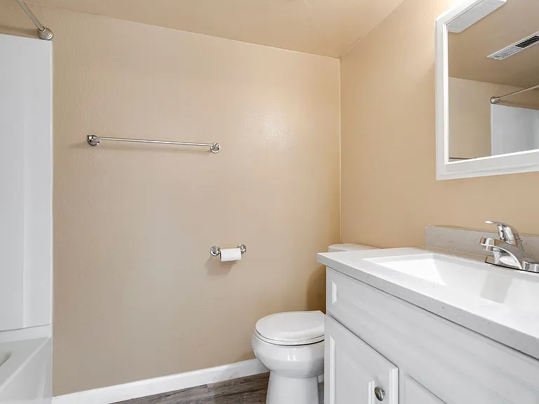 16934 E Whitaker Dr #F — Photo 19