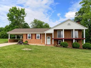 803 Lammermoor Dr, Staunton, VA 24401