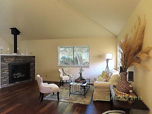2nd image of 2923 Crocker Ct