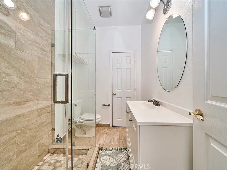 6377 Peach Ave — Photo 14