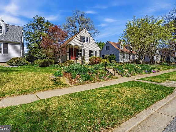 4th image of 304 Brook Rd