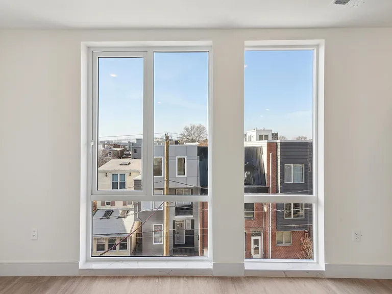 1225 E Fletcher St #302 — Photo 13