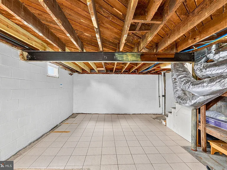 2218 Farrington Ave — Photo 31