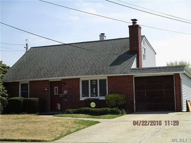 1st image of 174 Arlyn Dr W