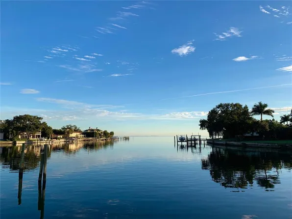 1331 Brightwaters Blvd NE, Saint Petersburg, FL 33704