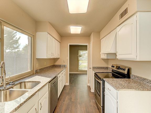 3rd image of 2913 Cotton Gum Rd