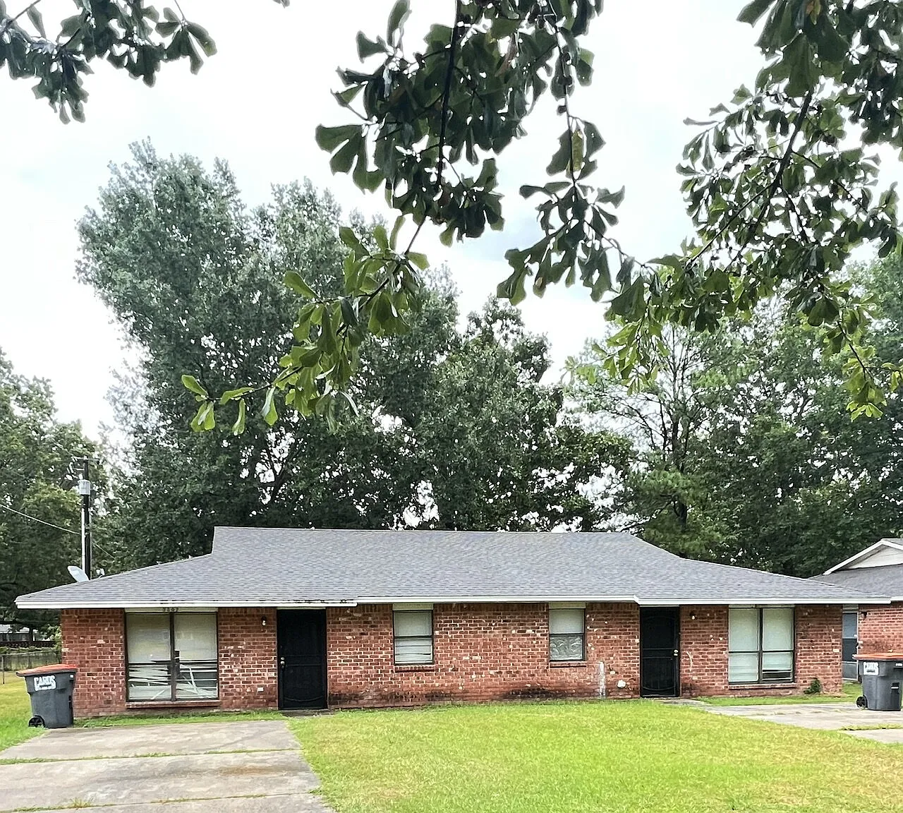 3 bed, 1.0 bath, $775 — Photo 1