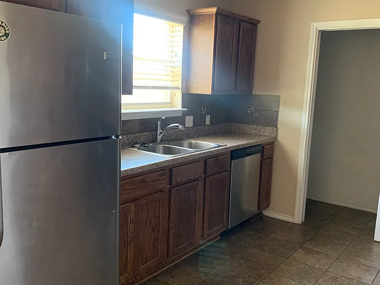 935 Brookview Dr #A — Photo 5