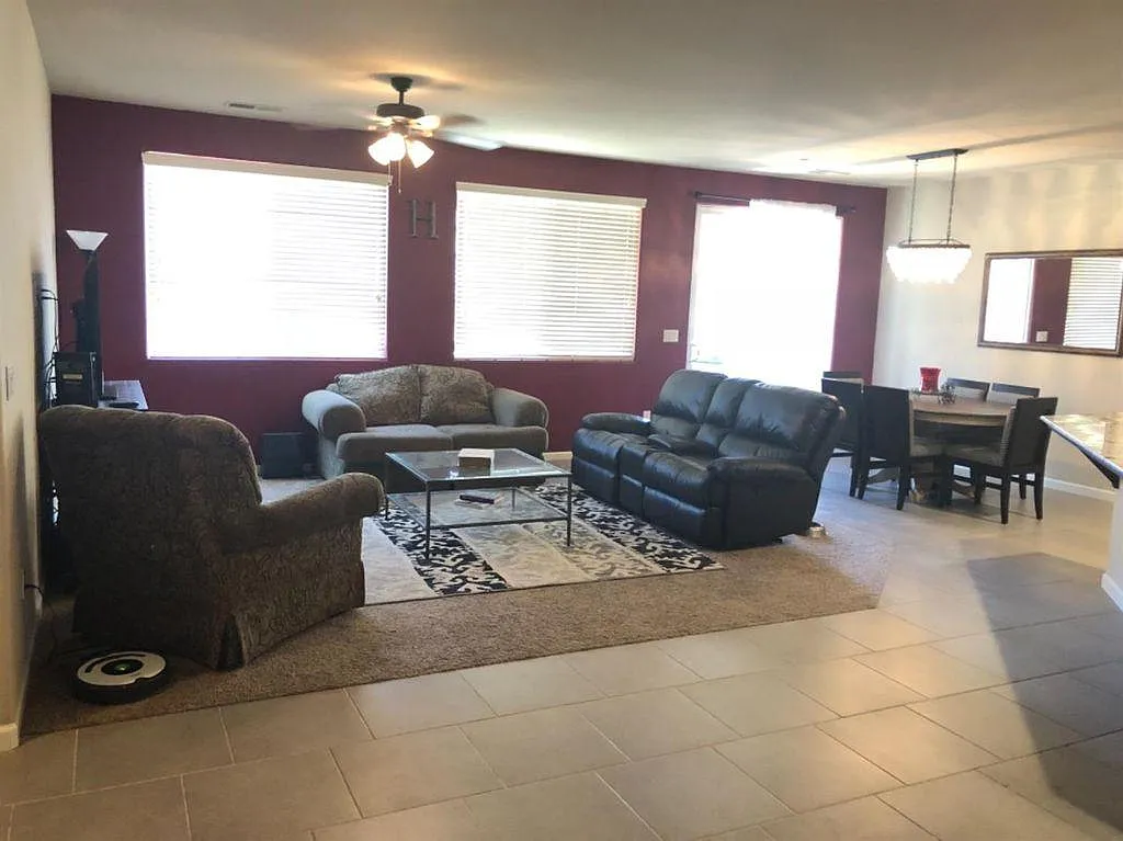 3 bed, 1580 sqft, $2,400 — Photo 3