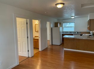 1241 N Prescott St APT 3, Portland, OR 97217