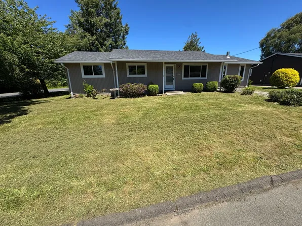 120 SE Salmon St, Waldport, OR 97394