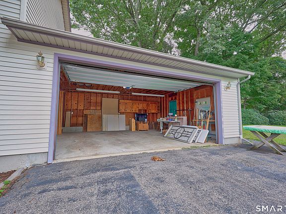 3rd image of 232 Lakeside Boulevard East