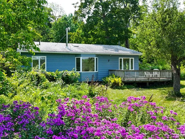 65 Lawrence Rd, South Bruce Peninsula, ON N0H 2T0