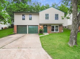 2532 Braintree Dr, High Ridge, MO 63049