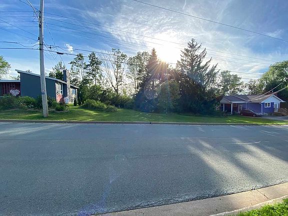 4th image of 68 Kent Ave Lot 37