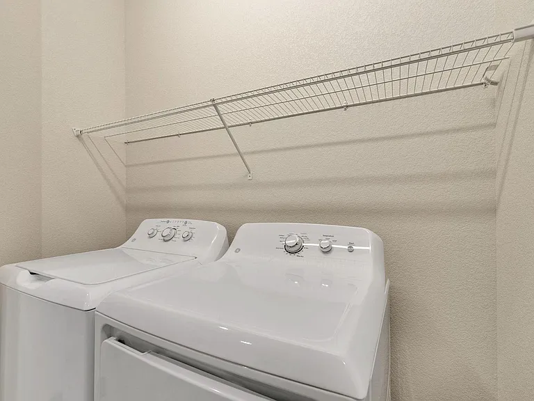 820 Schlagel St #7 — Photo 11
