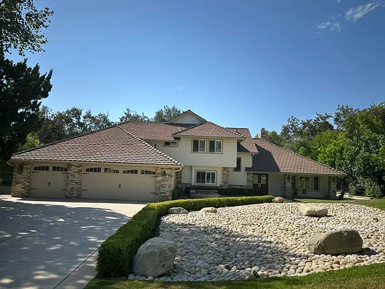1635 Larkfield Ave — Photo 2