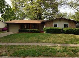 3125 Long Champs Dr, Florissant, MO 63033