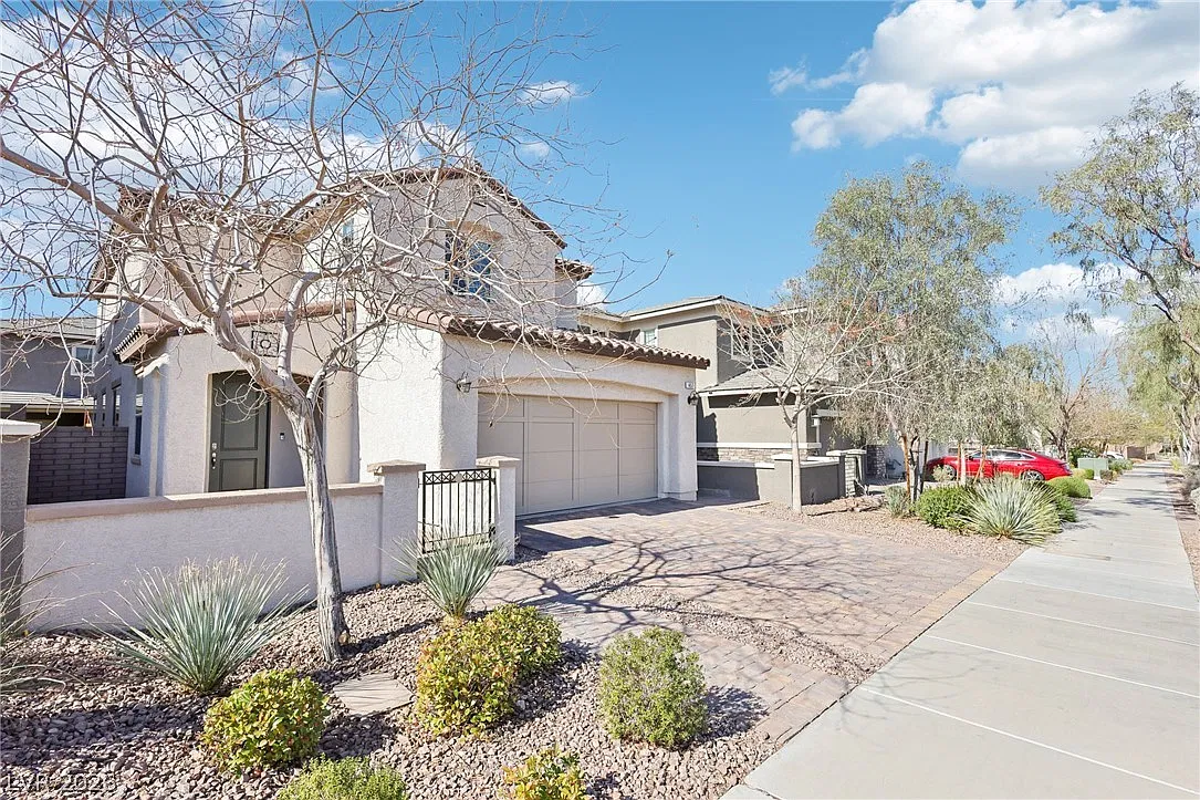 3 bed, 2.5 bath, 2030 sqft, $2,650 — Photo 3