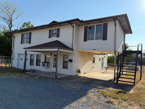 2nd image of 2104 N Main St