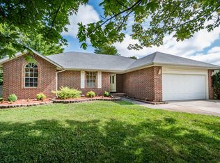 1247 Verna Ln, Nixa, MO 65714