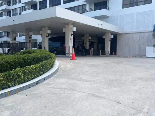 600 Three Islands Boulevard #1015, Hallandale Beach, FL 33009