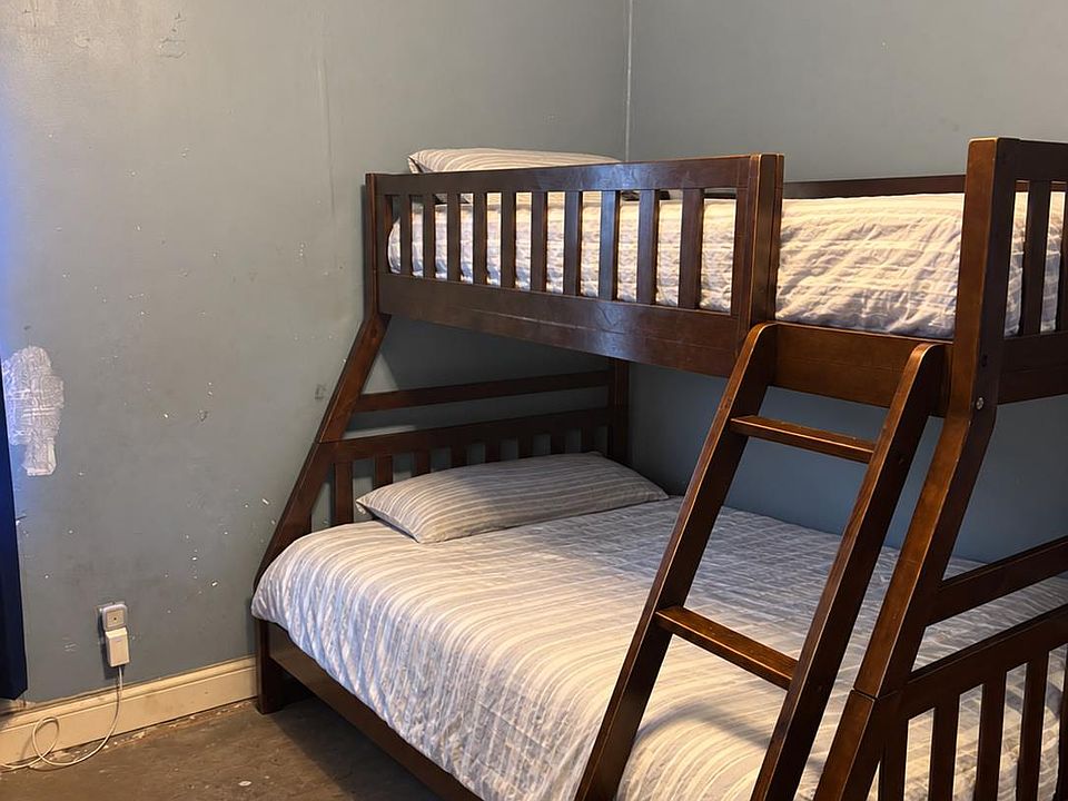 17195 Asbury Park, photo 8