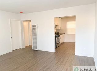 8414 S Figueroa St #12, Los Angeles, CA 90003