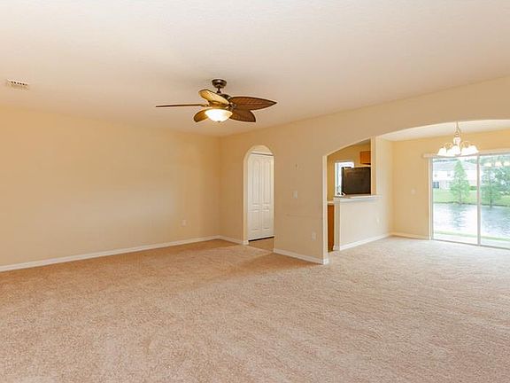 3rd image of 4526 Ashburn Square Dr