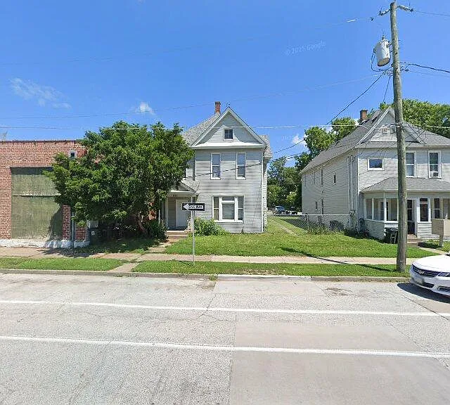 1460 W 4th St #B — Photo 1
