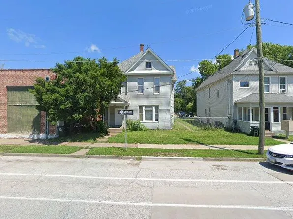 1460 W 4th St #B, Davenport, IA 52802