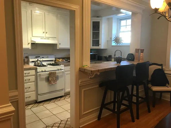 1337 E Morehead St, Charlotte, NC 28204