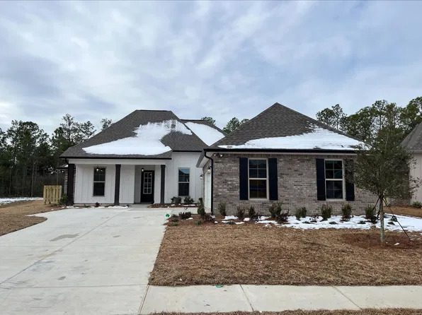 211 W Tweet St, Freeport, FL 32439