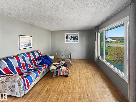 3rd image of 4108 47th St