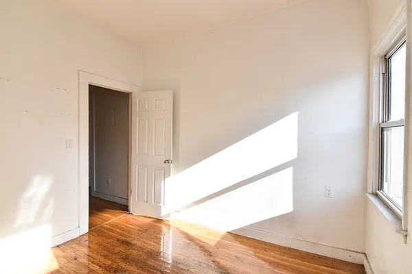 Rented by The Agency | media 2