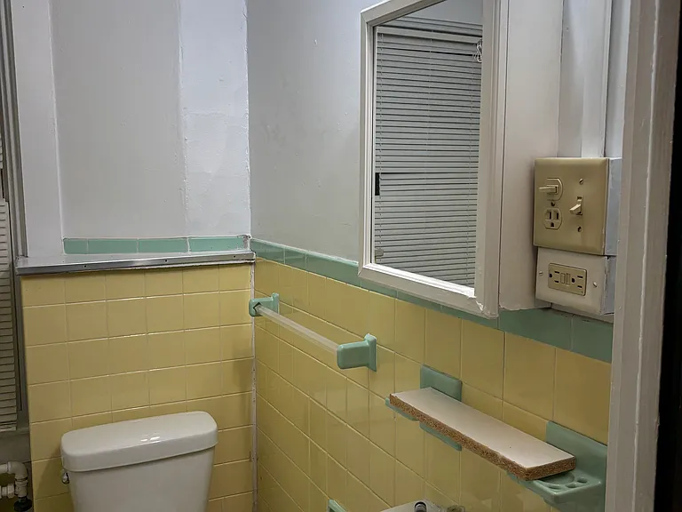 824 Highland Ave — Photo 24