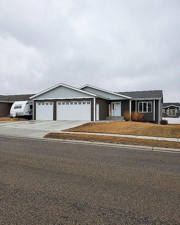 1st image of 3319 Butterfield Dr
