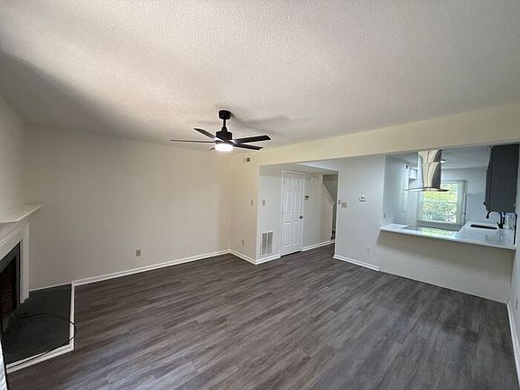 3rd image of 1724 Village Lake Dr