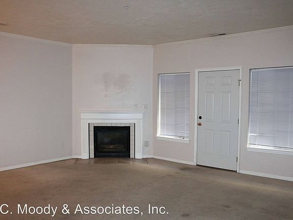 4th image of 379 E 600 S APT 5