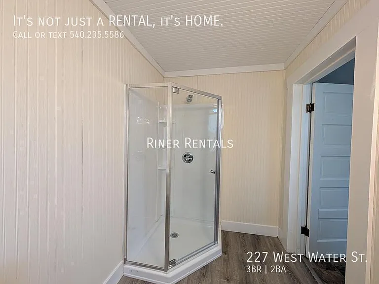 227 W Water St — Photo 10
