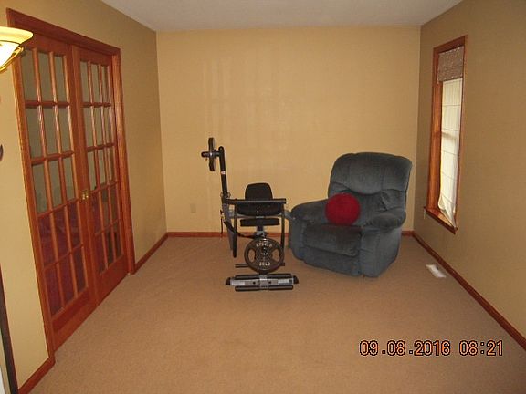 4th image of 58171 Willow Wind Ct