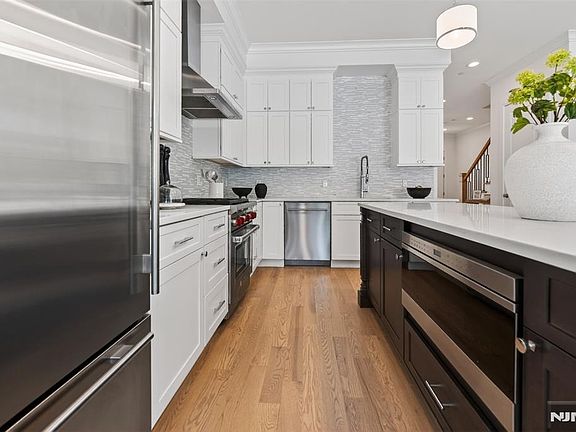 5th image of 22 Gabriel Ct #15