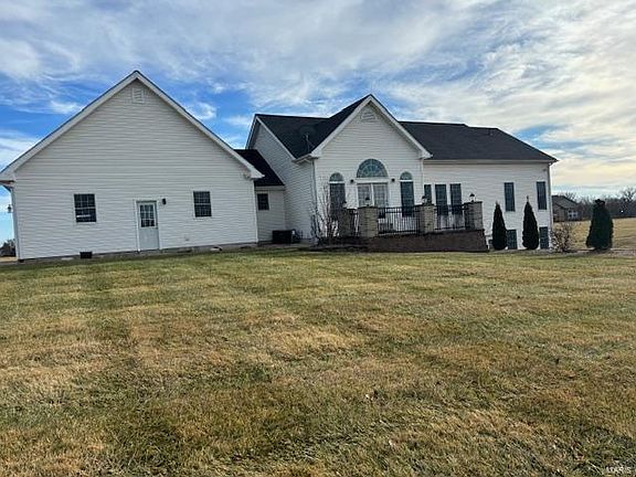 3rd image of 111 Town And Country Ct