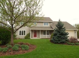 N102W17085 Wildrose Ln, Germantown, WI 53022